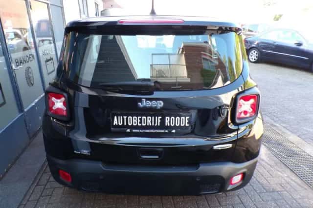 Jeep Renegade (2021) thumbnail 5