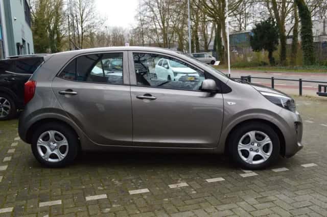 Kia Picanto (2019) thumbnail 5