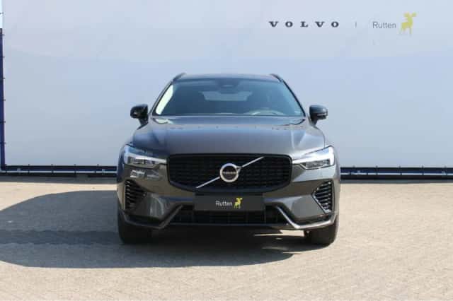 Volvo XC60 (2024) thumbnail 2