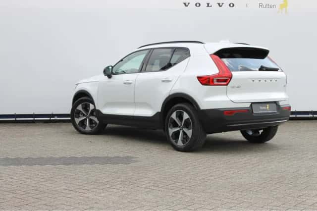 Volvo XC40 (2024) thumbnail 5