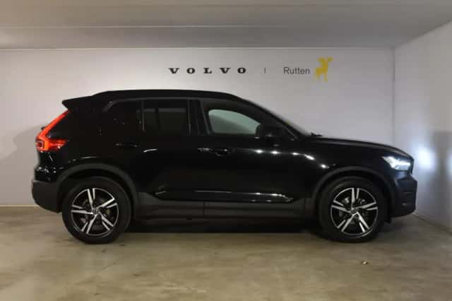 Volvo XC40 (2020) thumbnail 5