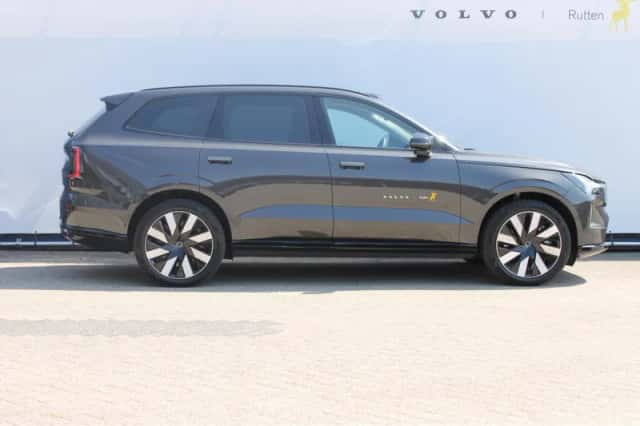 Volvo EX90 (2025) thumbnail 4