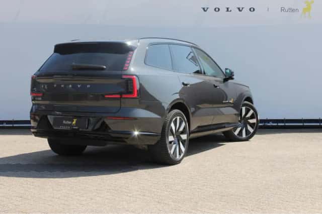 Volvo EX90 (2025) thumbnail 5