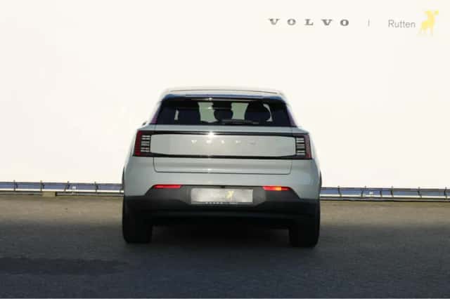 Volvo EX30 (2026) thumbnail 4
