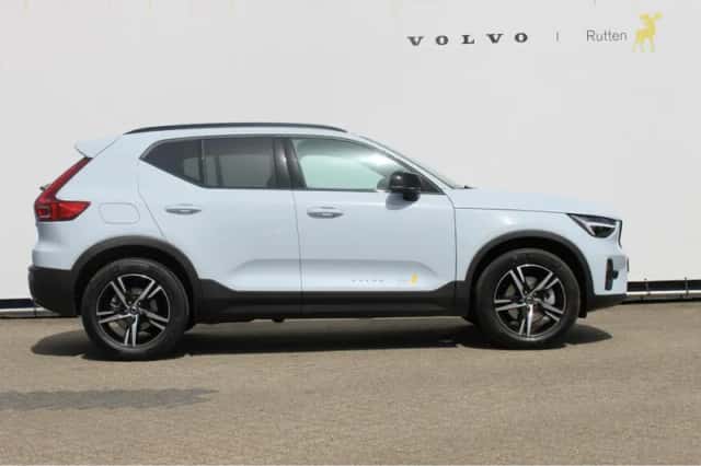 Volvo XC40 (2026) thumbnail 3