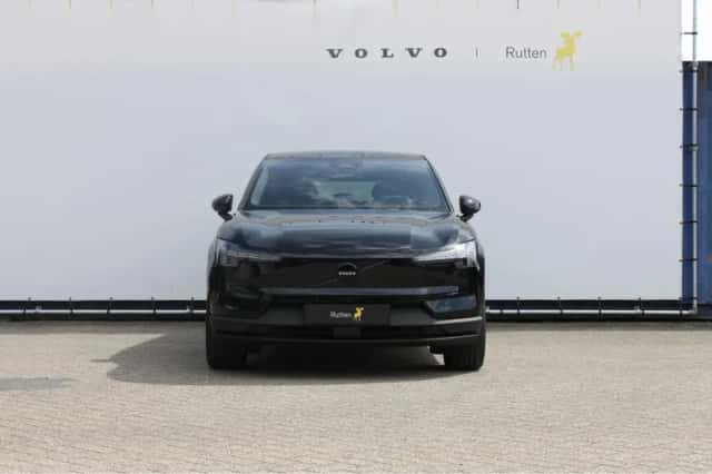 Volvo EX30 (2026) thumbnail 3