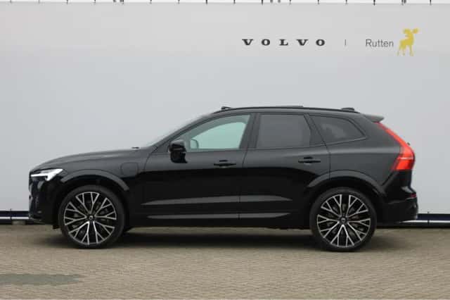 Volvo XC60 (2022) thumbnail 5