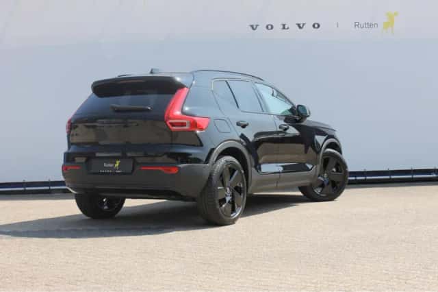 Volvo XC40 (2025) thumbnail 5
