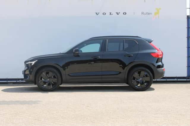 Volvo XC40 (2025) thumbnail 6