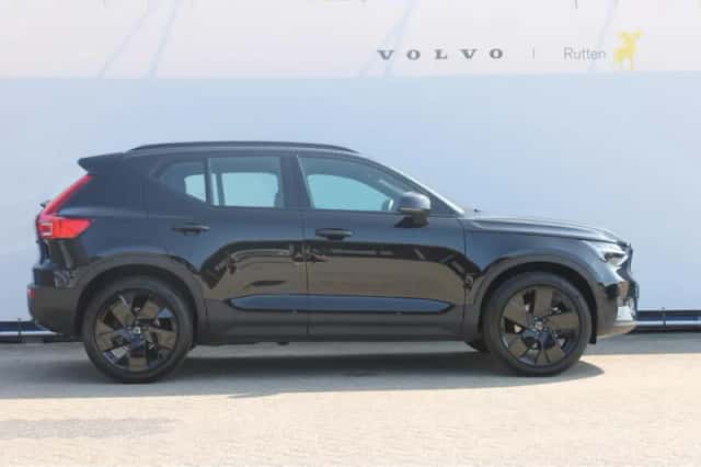 Volvo XC40 (2025) thumbnail 6