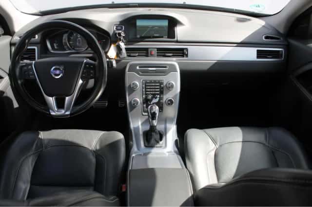 Volvo V70 T5 (2015) thumbnail 3