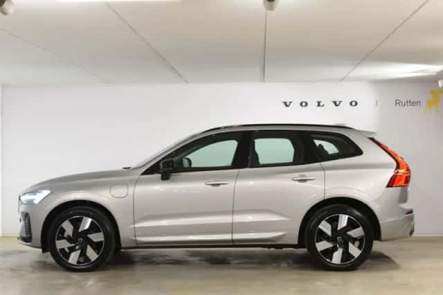 Volvo XC60 (2024) thumbnail 4