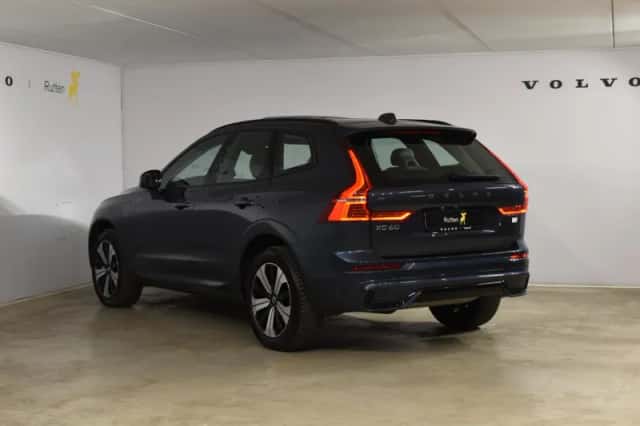 Volvo XC60 (2024) thumbnail 3