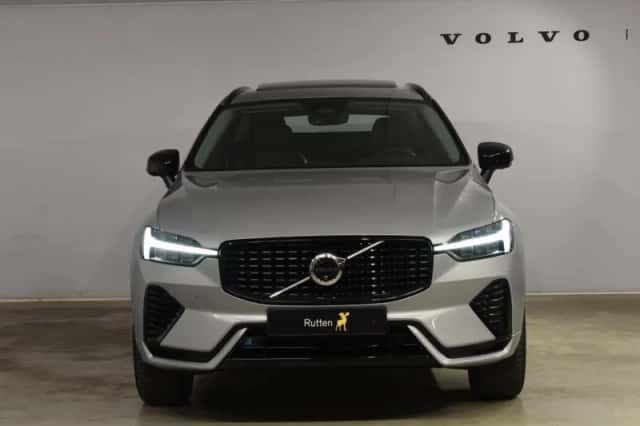 Volvo XC60 (2024) thumbnail 2