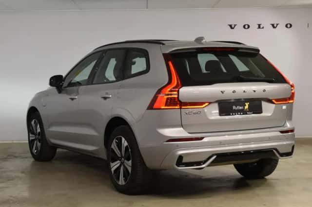 Volvo XC60 (2024) thumbnail 5