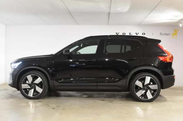 Volvo EX40 (2026) thumbnail 4