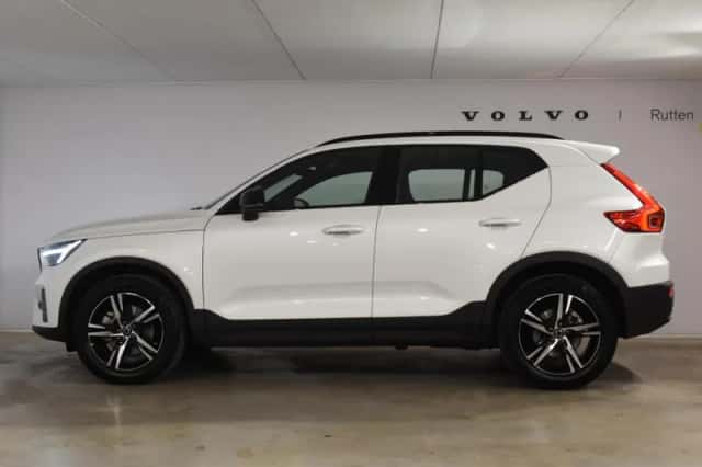 Volvo XC40 (2025) thumbnail 5