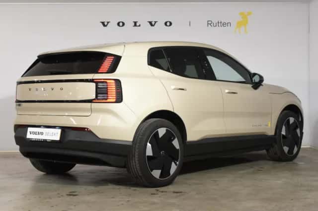 Volvo EX30 (2026) thumbnail 4