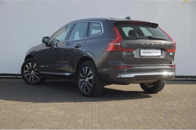 Volvo XC60 (2022) thumbnail 5