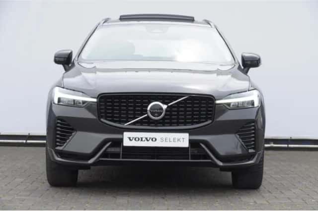 Volvo XC60 (2024) thumbnail 2