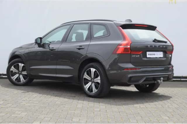 Volvo XC60 (2024) thumbnail 5