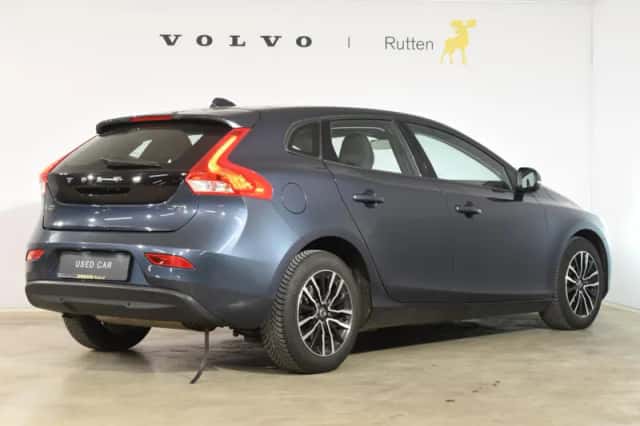 Volvo V40 (2019) thumbnail 3