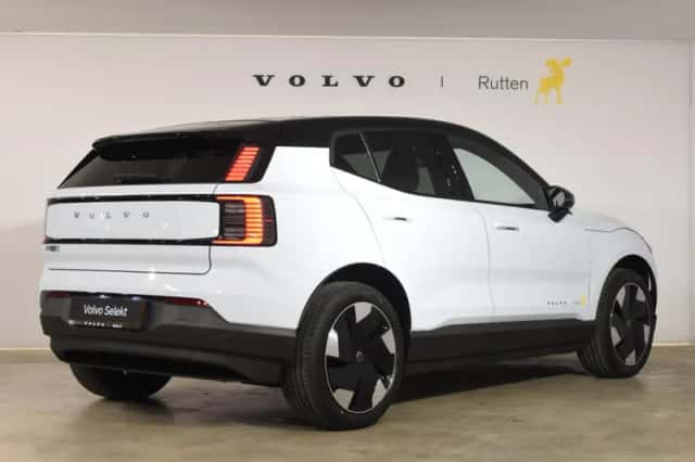 Volvo EX30 (2026) thumbnail 3
