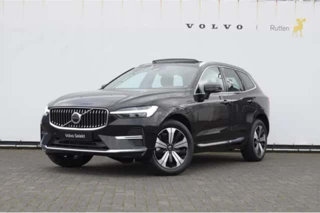 Volvo XC60 (2023) thumbnail 2