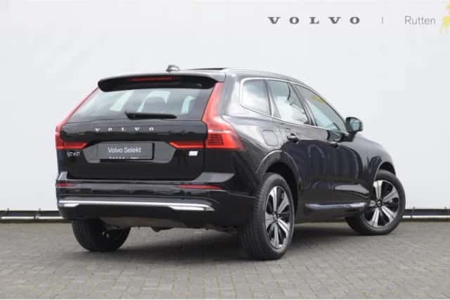 Volvo XC60 (2023) thumbnail 5