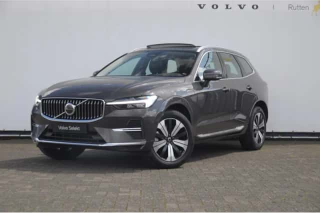Volvo XC60 (2023) thumbnail 2