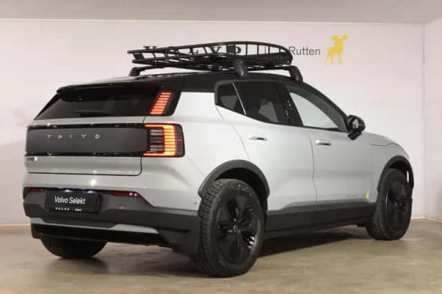 Volvo EX30 (2026) thumbnail 3
