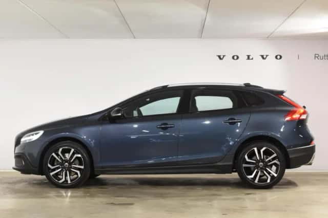 Volvo V40 (2016) thumbnail 5