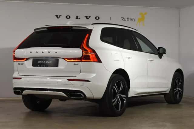 Volvo XC60 (2020) thumbnail 3