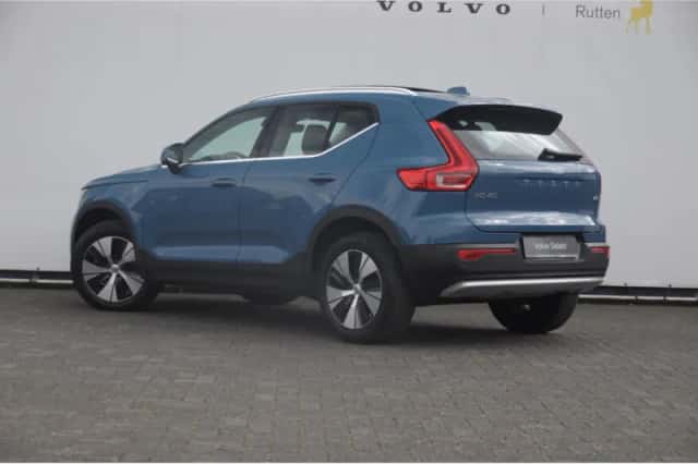 Volvo XC40 (2023) thumbnail 5