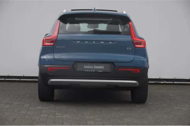 Volvo XC40 (2023) thumbnail 6