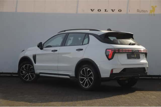 Lynk & Co 01 (2025) thumbnail 5