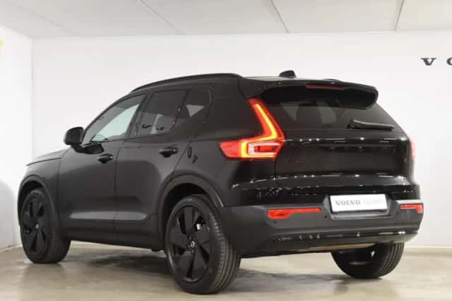 Volvo XC40 (2025) thumbnail 4