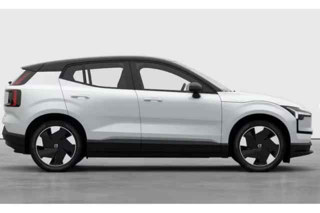 Volvo EX30 (2025) thumbnail 3