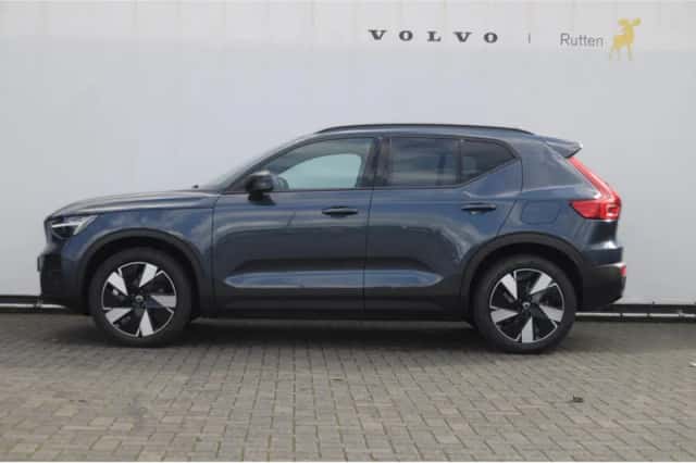Volvo EX40 (2026) thumbnail 4