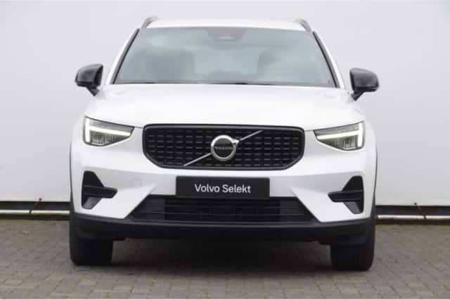 Volvo XC40 (2026) thumbnail 2