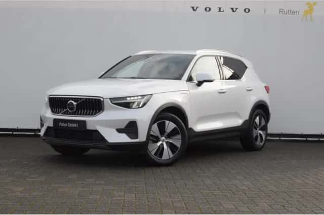 Volvo XC40 (2022) thumbnail 3
