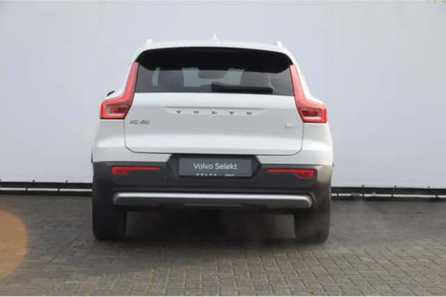 Volvo XC40 (2022) thumbnail 6