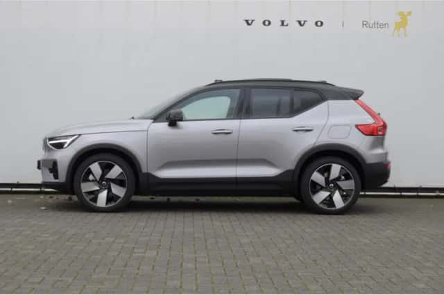 Volvo EX40 (2026) thumbnail 4
