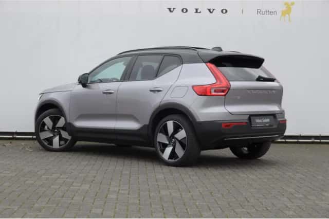 Volvo EX40 (2026) thumbnail 5