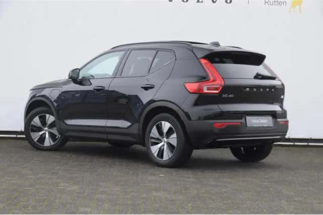 Volvo XC40 (2023) thumbnail 5