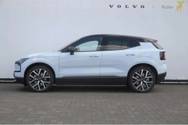 Volvo EX30 (2026) thumbnail 4