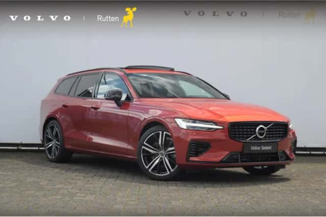 Volvo V60 (2022) thumbnail 1