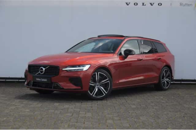Volvo V60 (2022) thumbnail 3