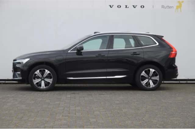 Volvo XC60 (2023) thumbnail 4