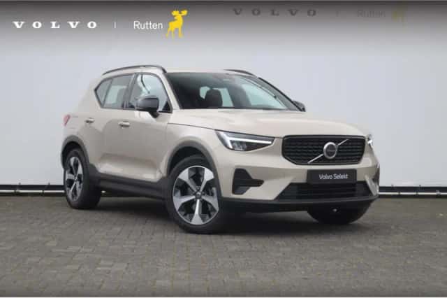 Volvo XC40 (2025) thumbnail 1